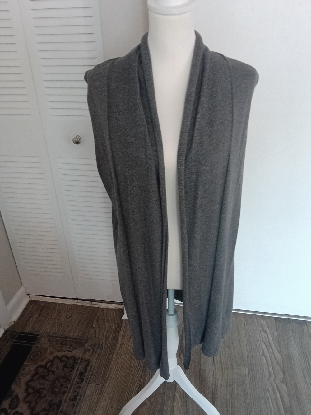 Joseph A Charcoal Gray Knit Open Vest